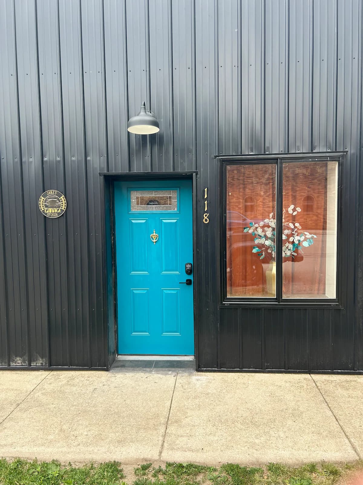 Welcome to Jake's Garage - Pec